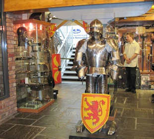 Royal Mile alte/neue Rüstungen zum Verkauf