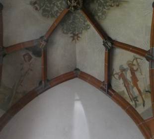 Am Marktplatz: die ev. Stiftskirche St. Goar