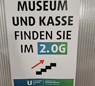 Hinweis zur Kasse im 2. Stock