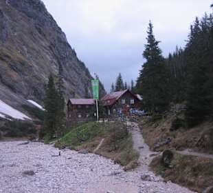 Höllentalangerhütte ((1381m)