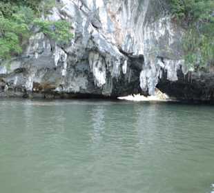 Richtung James Bond Felsen