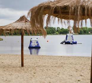 Plaża nad zalewie Mrożyczka w Głownie