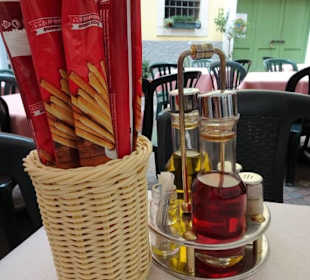 Grissini auf dem Tisch