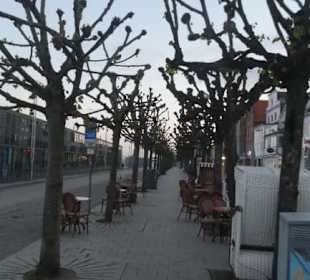 Bummel über die Promenade an der Vorderreihe