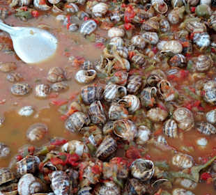 Spezialitäten auf dem Wochenmarkt Argelès-Plage