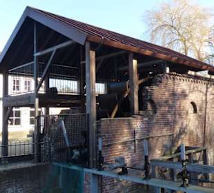 Intakte Wassermühle