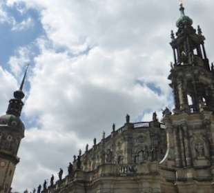 Die katholische Hofkirche – Außenansicht