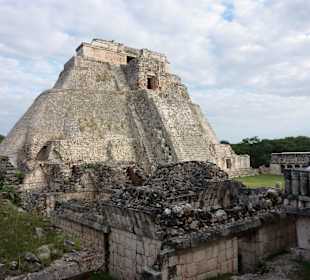 Die Pyramide des Zauberers von Uxmal