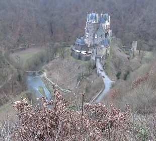 Weg zur Burg