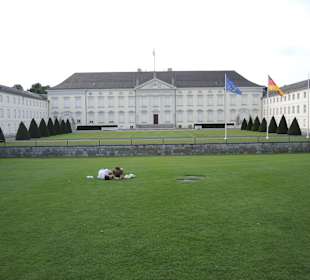 Eingangs-Gartenanlage