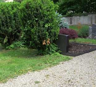 Gefallenendenkmal am Friedhof Holzhausen