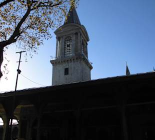 Spitze einer Minarette im Palast