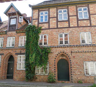 Gut erhaltene Altstadthäuser