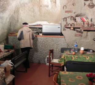 Chef kümmert sich ums Essen