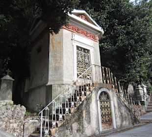 Impression des aussergewöhnlichen Friedhofs