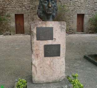 Denkmal von Chopin am Kloster