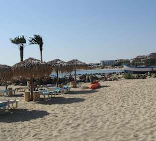 Stand vom Hafen-Richtung Hotel