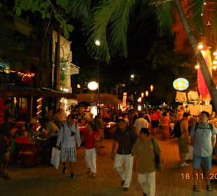 Auch Abends noch reges Treiben in der fifth avenue