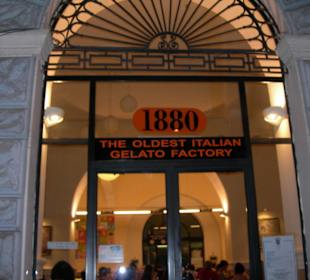 Eingang Eisdiele Fassi