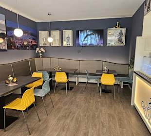 Cafe Wintersport am Wasserfall