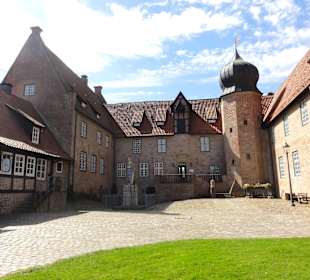 Außenansicht der Burg Bederkesa