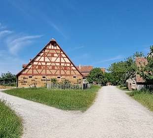 Das erste Haus kommt