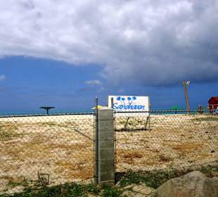 Namensschild des Strandes