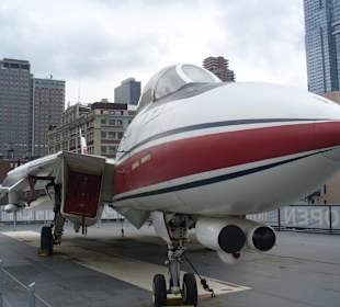 Auf der USS Intrepid