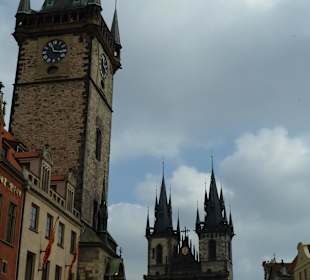 Rathaus mit Teynkirche