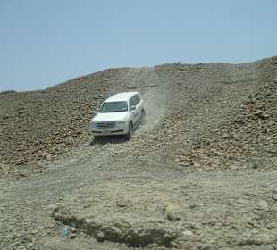 Hattasafari Cross mit dem Landrover