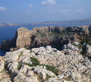 Steilküste am Cap de Cavalleria