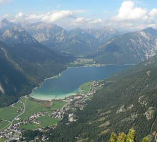 Blick aud Maurach und den Achensee