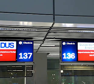 Flughafen Düsseldorf (DUS)
