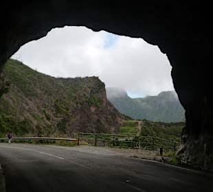 ER110: Blick aus dem 1.Tunnel Richtung Encumeada