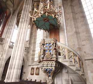 Kunstvolle Sandstein Kanzel