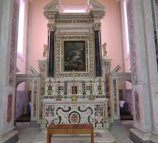 Altar der Kirche