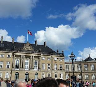 Vor der Amalienborg