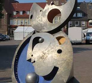 Skulptur in der Borkener Innenstadt