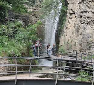 Schwefelbäder - Wasserfall