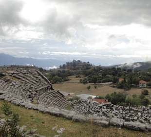 Das zerstörte Amphitheater von Selge