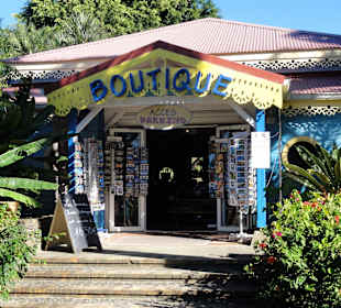 Boutique und Ausgang zum Parkplatz