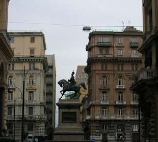 Piazza Borsa recentemente ristrutturata