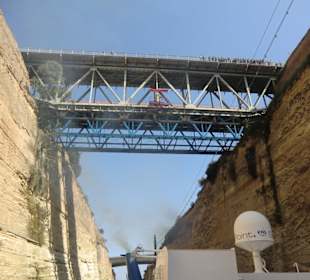 Durchfahrt  Kanal von Korinth  mit der MS Coral