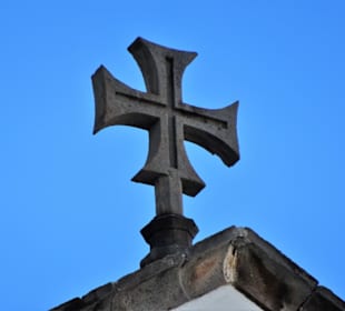 Das Kreuz des Christusordens auf der Kathedrale Sé