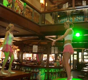 Tänzerinnen im Bierkönig