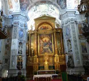 Der Hauptaltar der Dominikanerkirche