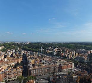 Widok na miasto z kopuły.