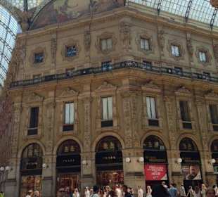 Pasaż Victor Emmanuele II wnętrze