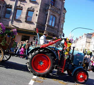 Volkstanzgrp.Eschenbach Festwagen Erntedank