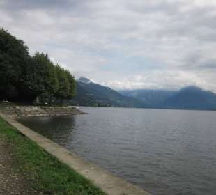 An der Seepromenade Dongo